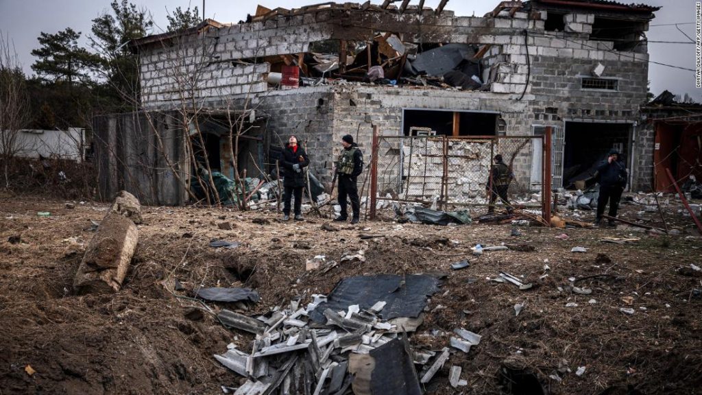Kiev bölge polisi, Amerikalı gazetecinin İrbin'de Rus güçleri tarafından vurularak öldürüldüğünü söyledi.