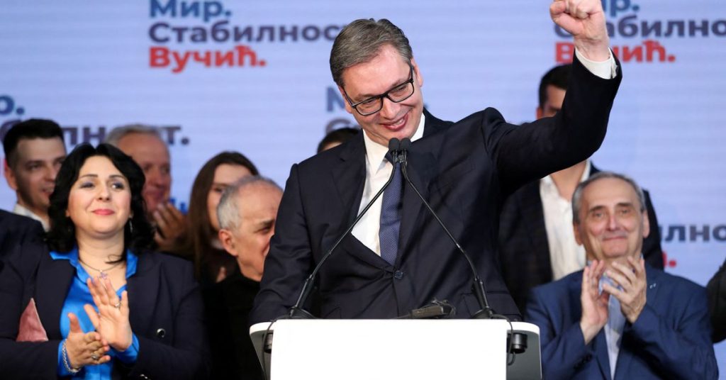 Görevdeki Sırbistan Cumhurbaşkanı Vucic ikinci dönemi kazanmaya hazırlanıyor