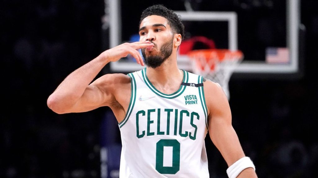 Jason Tatum 29 sayıyla Boston Celtics’in Brooklyn Nets’i süpürmesine öncülük etti.