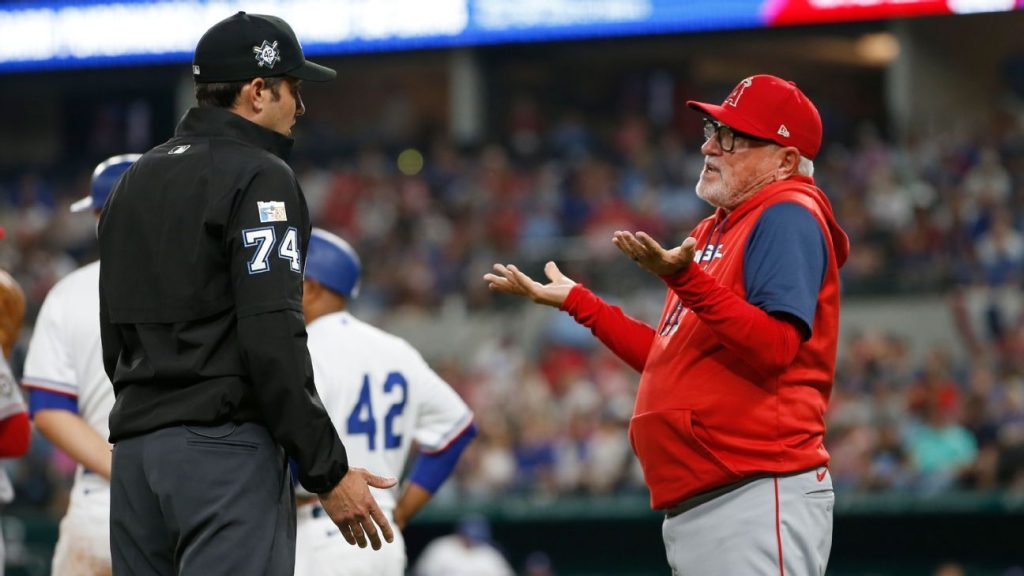 Los Angeles Angels kasıtlı olarak Texas Rangers’ Corey Seeger’ı dördüncü vuruşta yüklü üslerle yürüdü