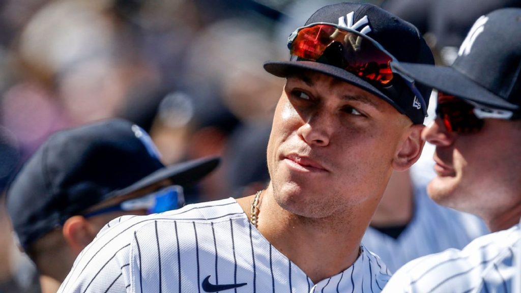 New York Yankees'den Aaron Judge, yeni ekip TV analisti Carlos Beltran'ın sinyal çalma skandalındaki rolü ele alması gerekmediğini söyledi