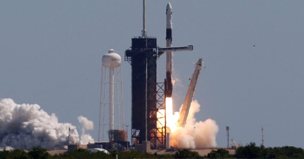 SpaceX ve Axiom, uzay istasyonuna özel astronotlar gönderdi