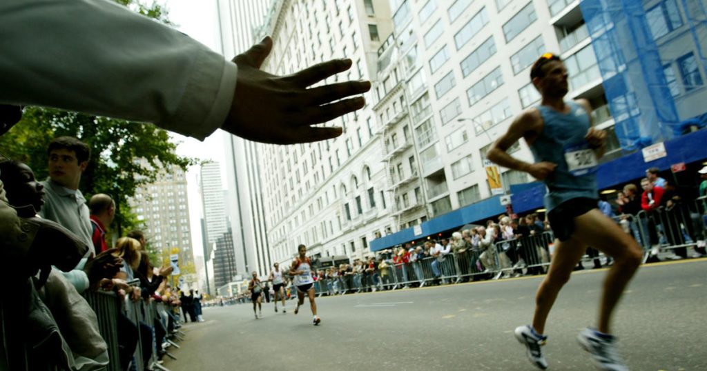 Brooklyn Yarı Maratonunda düşen koşucu hayatını kaybetti