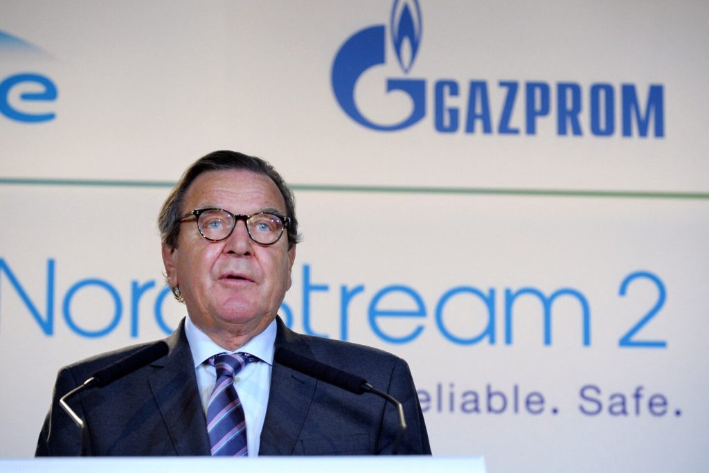 Gerhard Schroeder, Rosneft'ten istifa etti