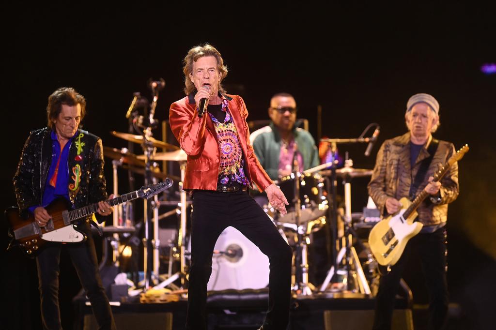 Rolling Stones yeni bir tura başlamak için klasik bir şarkı yayınladı