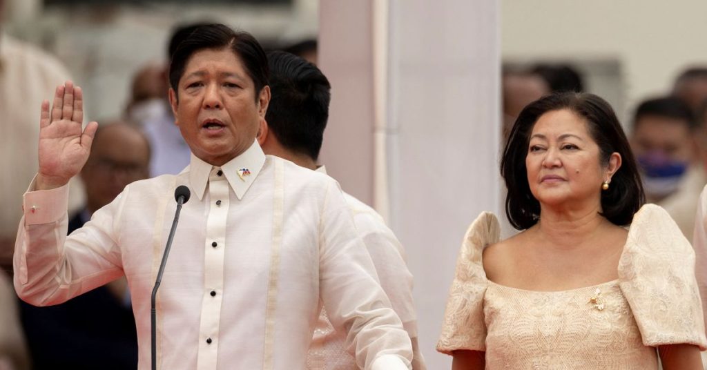 Filipinler, devrilmesinden on yıllar sonra Marcos yönetiminde yeni bir dönem başlattı