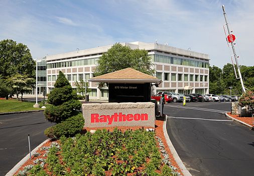 Raytheon, merkezini başkentin hemen dışındaki Waltham'dan taşıdı