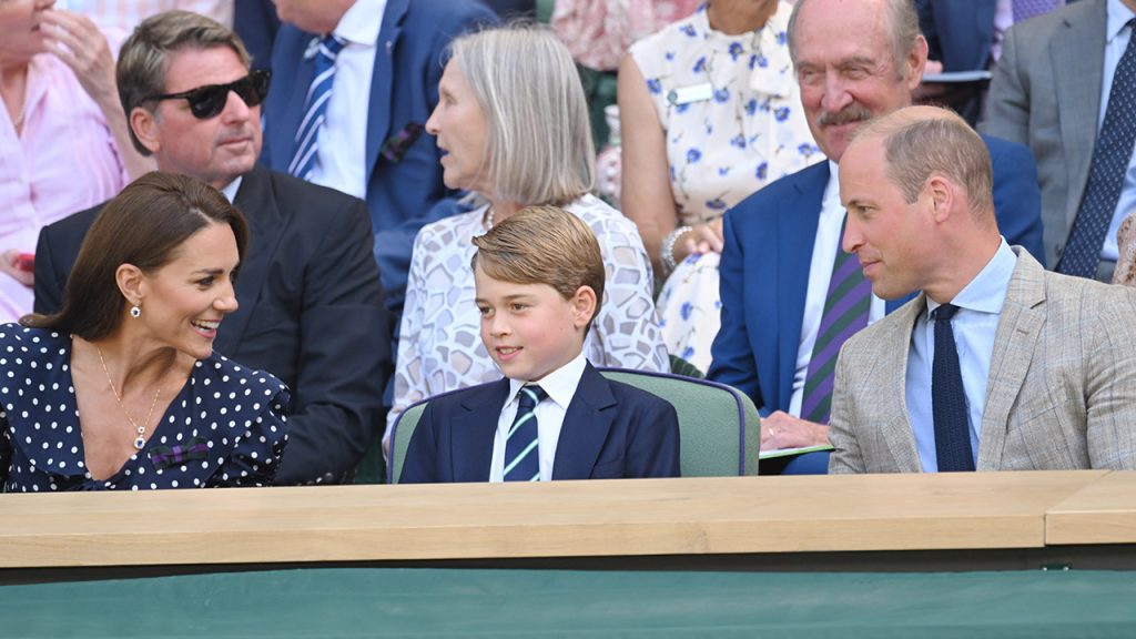 Prens George ilk kez Cambridge Dükü ve Düşesi ile Royal Box'taki Wimbledon tenisinde ortaya çıktı