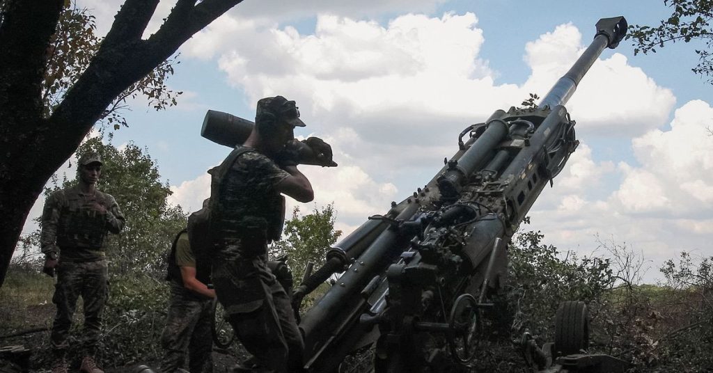 Ukrayna, Kiev yakınlarındaki güneyde Rus güçlerini bombaladı