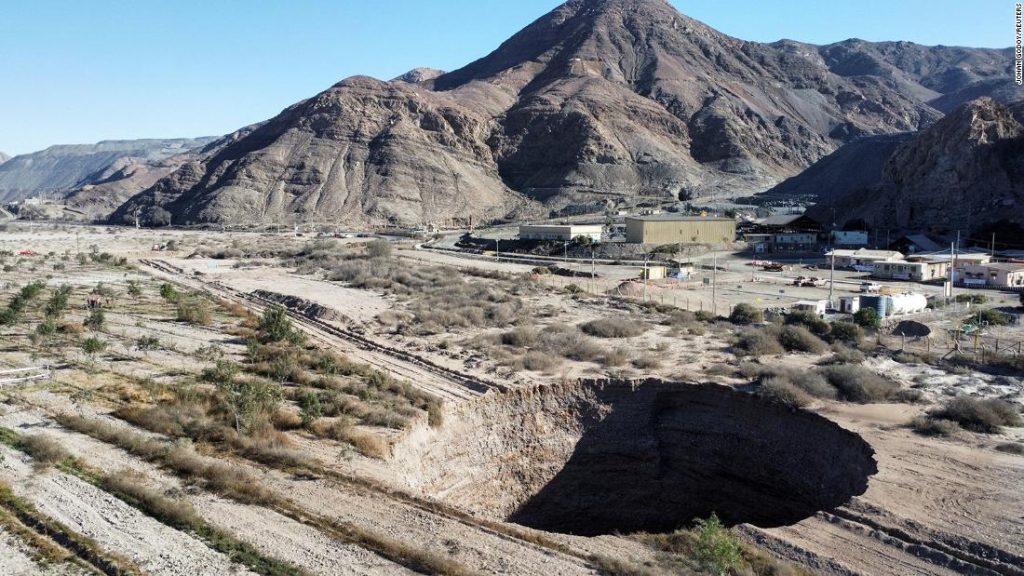 Şili, bakır madeninin yakınındaki düdenin sorumlularını cezalandırmaya çalışıyor