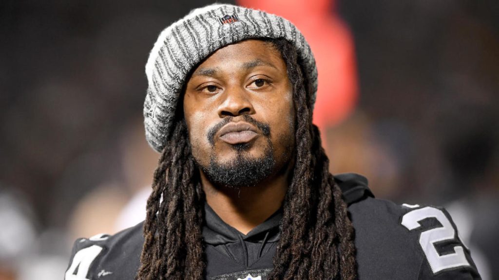 Eski NFL yıldızı Marshawn Lynch, Las Vegas'ta DUI tutuklanmasının ardından birden fazla suçlamayla karşı karşıya