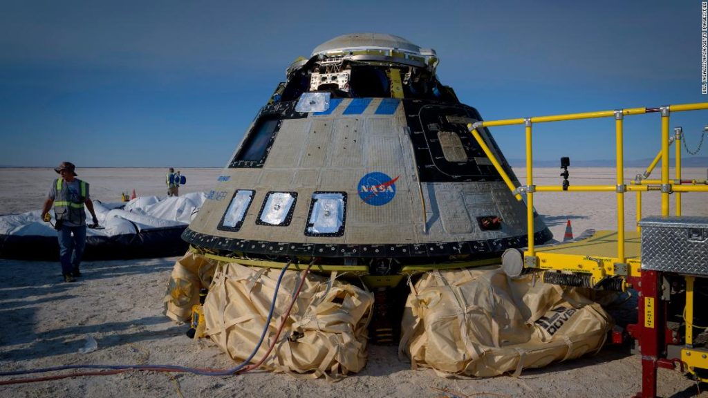 Boeing, ilk Starliner astronot görevini 2023'e erteledi