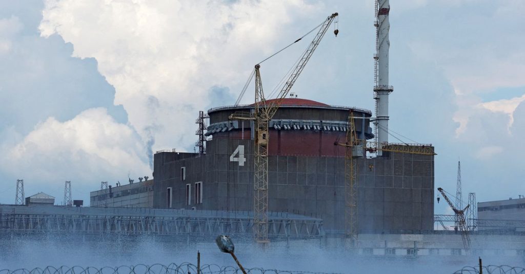 Ukrayna, bombalanan nükleer santralin çevresinde askerden arındırılmış bölge talep ediyor