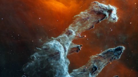 Yeni James Webb Uzay Teleskobu görüntüsü, Yaradılışın Sütunlarını orta kızılötesi ışıkta gösteriyor.