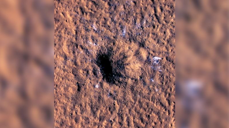 Mars'a düşen bir uzay kayası bir sürpriz ortaya çıkardı