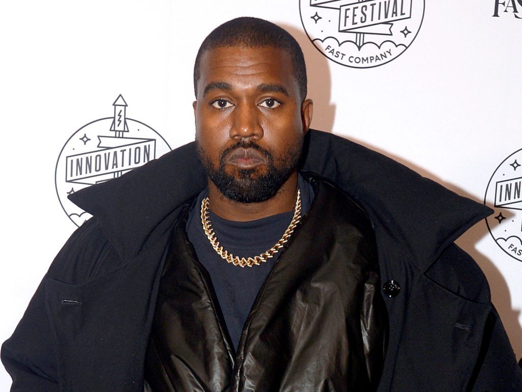 Kanye West, Skechers ofisinden ona eşlik ediyor, diyor ayakkabı markası |  ırkçılık haberleri