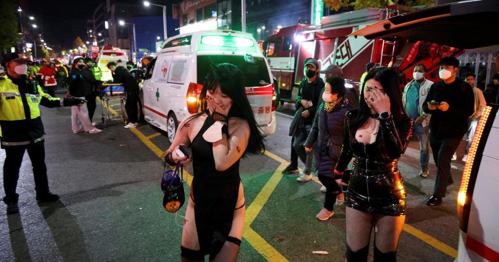 Seul'deki Cadılar Bayramı'nda bir kalabalığın ardından en az 120 ölü ve 100 kişi yaralandı.