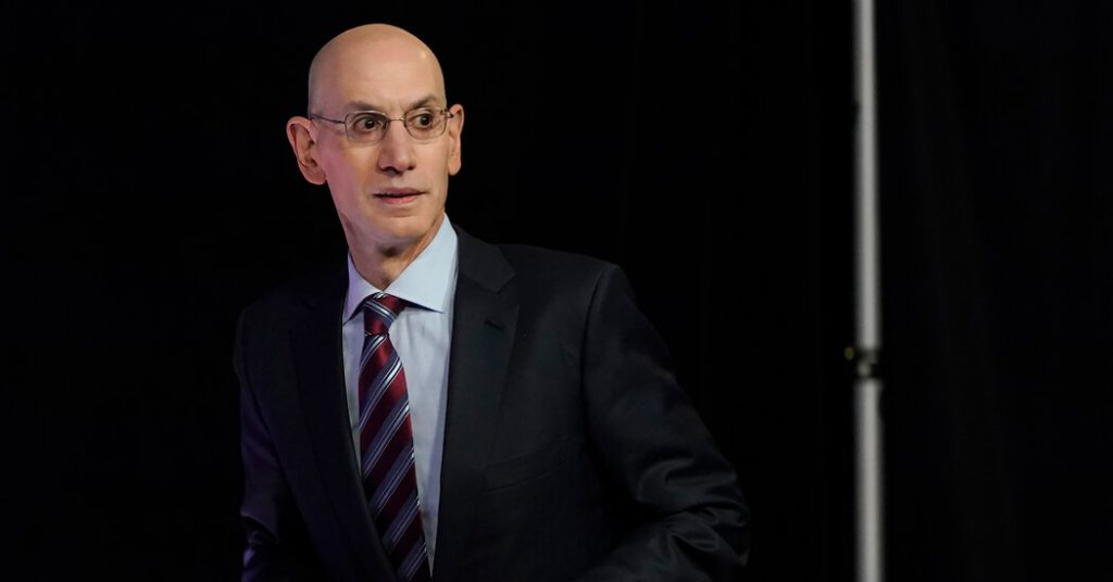 NBA Komiseri Adam Silver, Kyrie Irving’in Yahudi karşıtı olmadığını söyledi