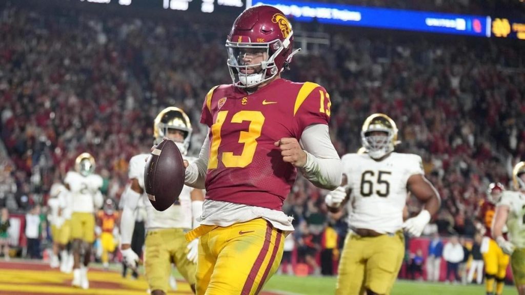 Notre Dame – USC puanları, paket servis: Caleb Williams Heisman ışıklarını çalarken #6 Truva atı gezisi