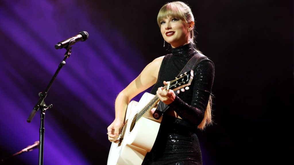 Taylor Swift'in ön satışına yol açan sorunlarla ilgili raporların ortasında, Ticketmaster sürüm açıklaması - NBC Chicago