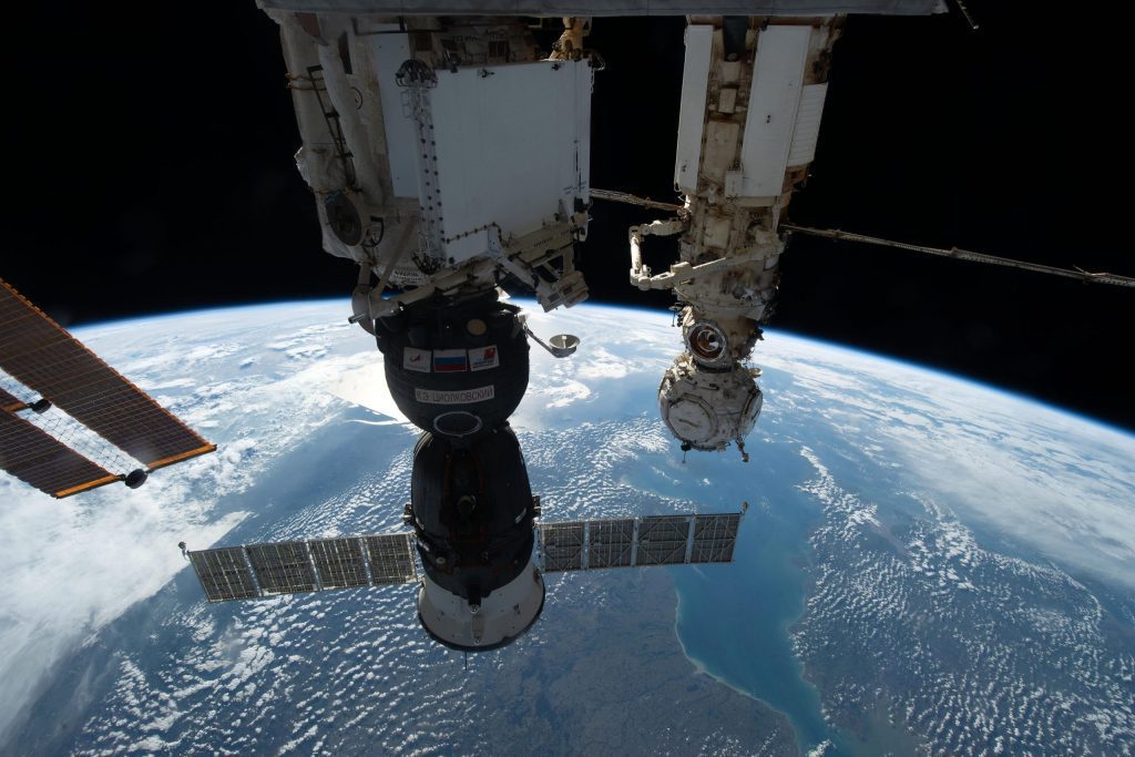 Soyuz uzay aracı sızıntısı uzay istasyonunda dürtü testi - ABD uzay yürüyüşü ertelendi
