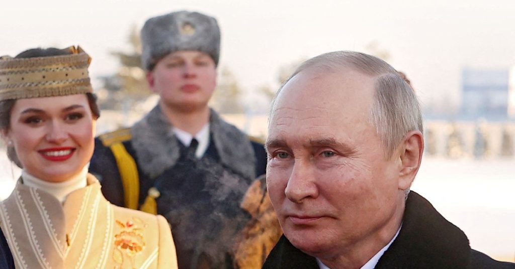 Putin, Ukrayna'ya yeni bir saldırı korkusuyla görüşmek üzere Beyaz Rusya'ya geldi.